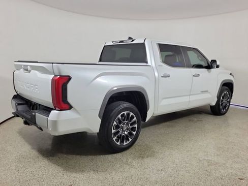 Used 2025 Toyota Tundra Limited AWD/4WD image 5