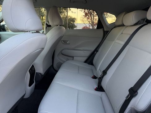 Used 2025 Hyundai Kona SEL image 25