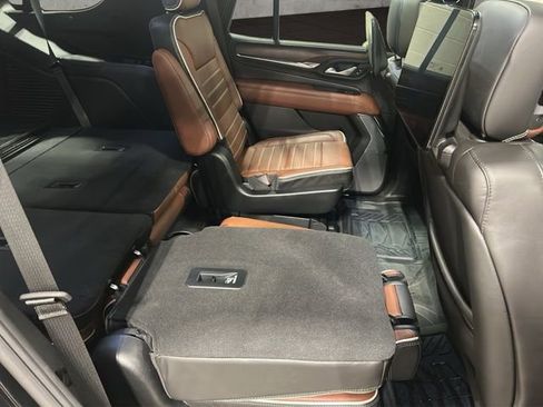 Used 2023 GMC Yukon Denali Ultimate image 21