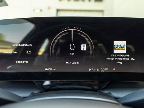 Used 2025 Lucid Air Pure image 9