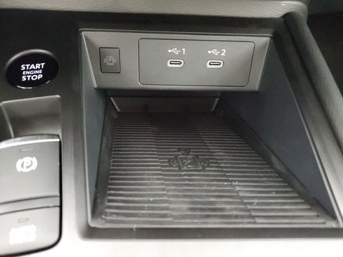 New 2026 Nissan Kicks SR image 18