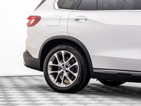 Used 2023 BMW X5 xDrive45e w/ Climate Comfort Package image 34