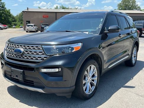 Used 2021 Ford Explorer Limited AWD/4WD image 4