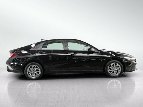 Used 2026 Hyundai Elantra Hybrid FWD image 6