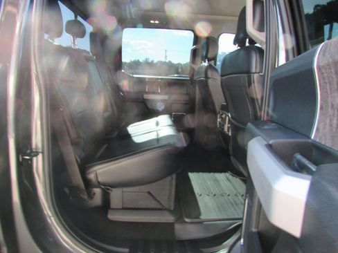 Used 2019 Ford F250 Lariat w/ Lariat Ultimate Package image 12