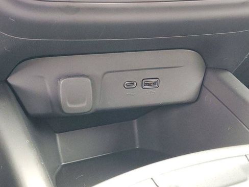 Used 2024 Chevrolet Trax RS w/ Driver Confidence Package FWD image 17