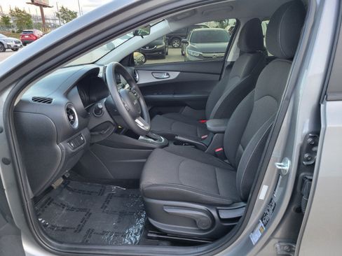Used 2023 Kia Forte LXS FWD image 19