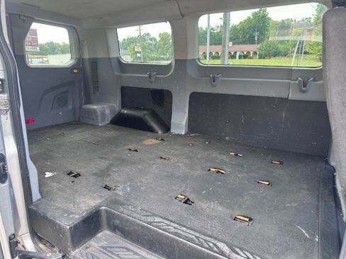 Used 2016 Ford Transit 150 XL image 12