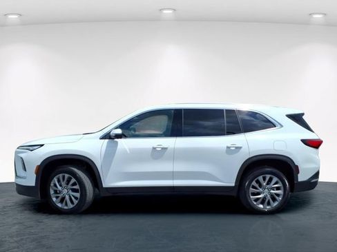 Used 2025 Buick Enclave Preferred AWD/4WD image 14