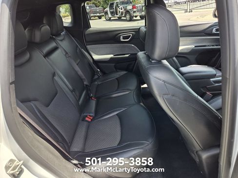 Used 2024 Jeep Compass Latitude AWD/4WD image 14