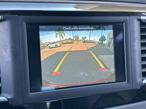 Used 2021 Chrysler Voyager Lxi FWD image 19