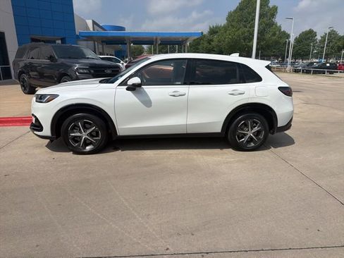 Used 2023 Honda HR-V EX-L image 2