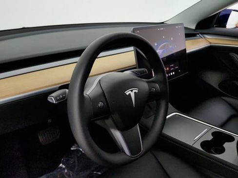 Used 2023 Tesla Model 3 Standard Range RWD image 43