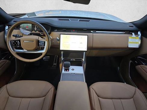 New 2026 Land Rover Range Rover Long Wheelbase SE image 9