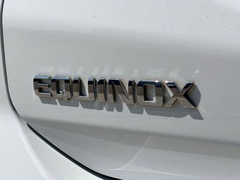 Used 2018 Chevrolet Equinox LT image 12