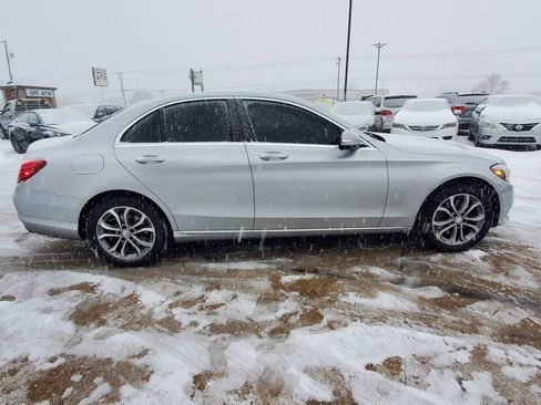 Used 2015 Mercedes-Benz C 300 4MATIC Sedan image 4