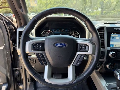 Used 2018 Ford F150 Lariat w/ Equipment Group 502A Luxury AWD/4WD image 7