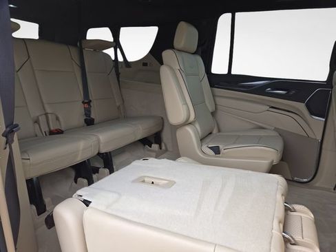 Used 2023 Cadillac Escalade ESV Premium Luxury AWD/4WD image 39