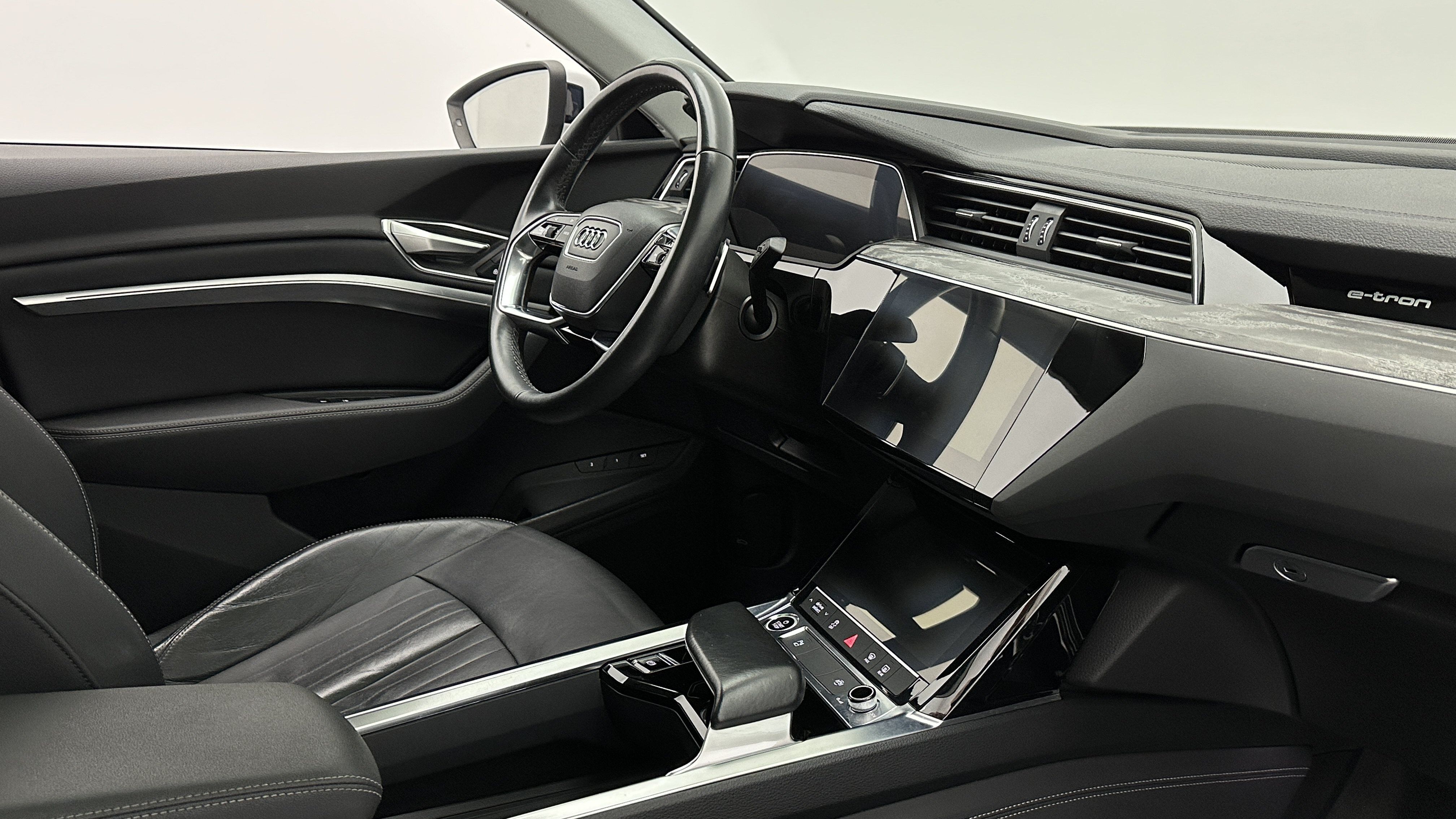 Used 2021 Audi e-tron Premium w/ Black Optic Package AWD/4WD image 40