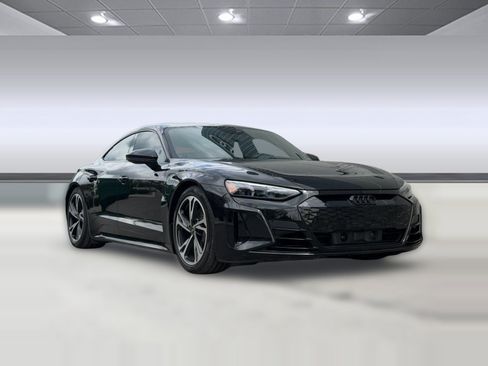 Used 2023 Audi e-tron GT Premium Plus w/ Performance Package AWD/4WD image 7
