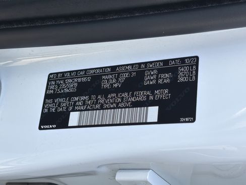 Certified 2024 Volvo XC60 B5 Core w/ Protection Package Premier image 37