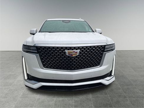 Used 2023 Cadillac Escalade Premium Luxury image 9