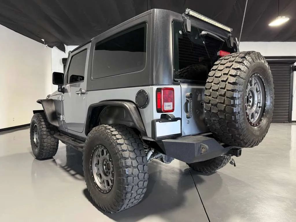 Used 2018 Jeep Wrangler Sport AWD/4WD image 27