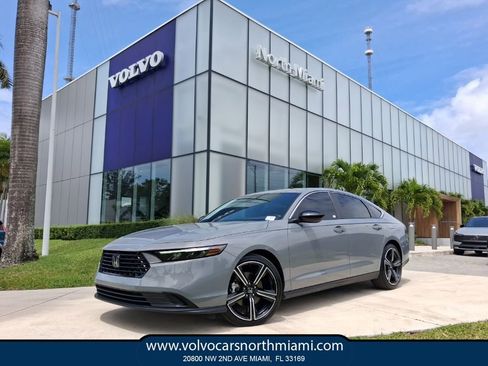 Used 2025 Honda Accord Sport image 1