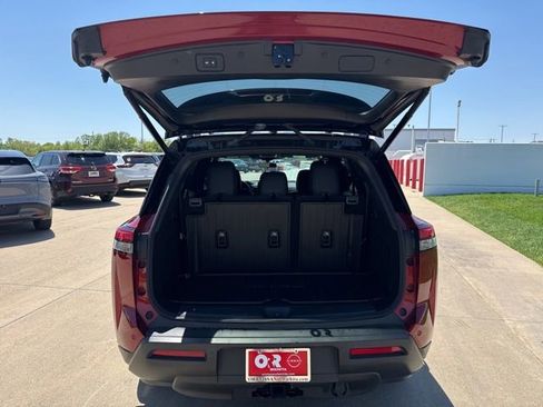 Used 2025 Nissan Pathfinder Rock Creek AWD/4WD image 11