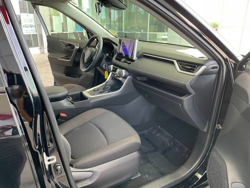 Certified 2024 Toyota RAV4 LE AWD/4WD image 16