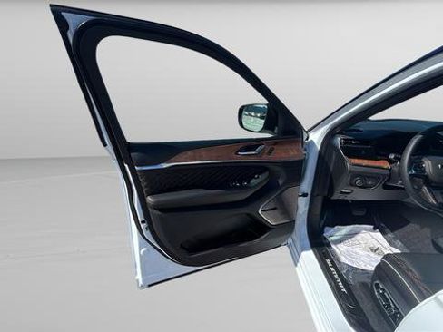 New 2026 Jeep Grand Cherokee L Summit w/ Obsidian Package image 9