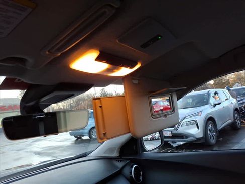 Used 2024 Nissan Kicks SV w/ Interior Electronics Package image 21