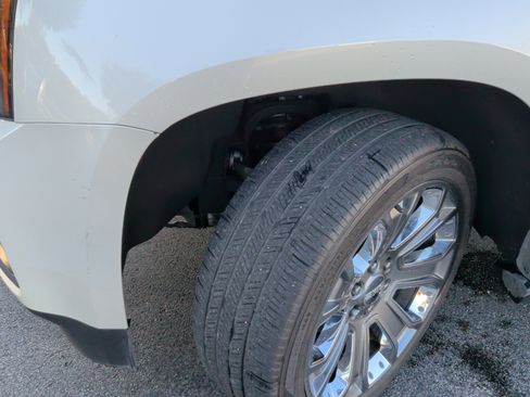 Used 2015 GMC Yukon Denali w/ Premium Package image 13