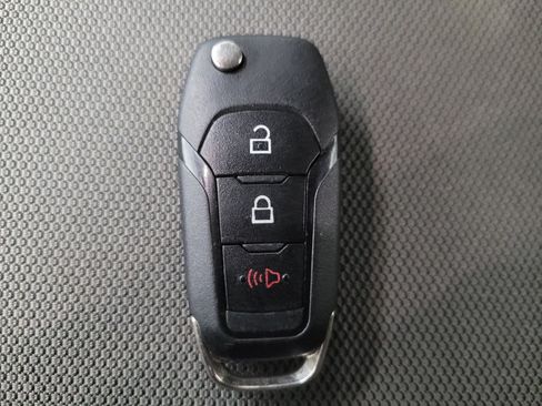 Used 2019 Ford F150 XLT image 32