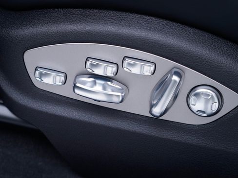Certified 2026 Porsche Macan S AWD/4WD image 16