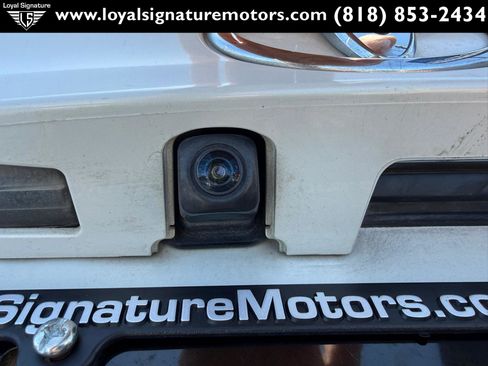 Used 2020 Toyota C-HR LE FWD image 10