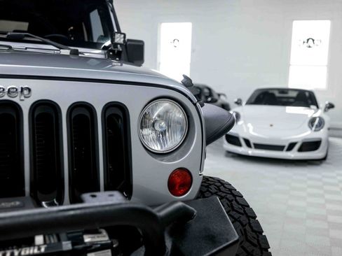 Used 2013 Jeep Wrangler Sport AWD/4WD image 16