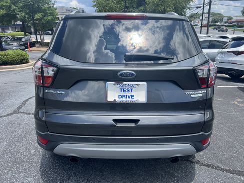Used 2017 Ford Escape Titanium FWD image 4