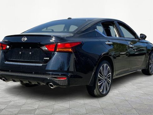 Used 2023 Nissan Altima 2.5 SL image 5