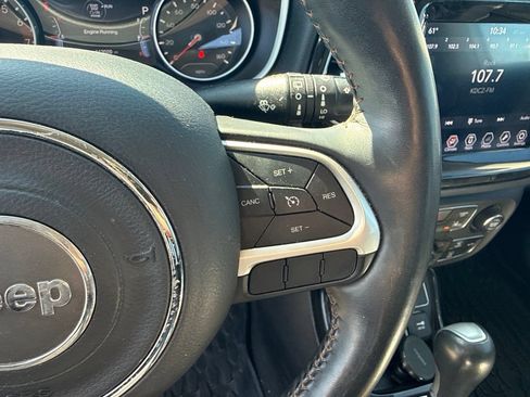 Used 2018 Jeep Compass Limited AWD/4WD image 18