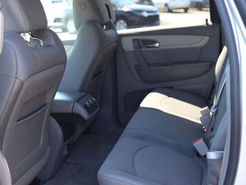 Used 2017 Chevrolet Traverse LS FWD image 27