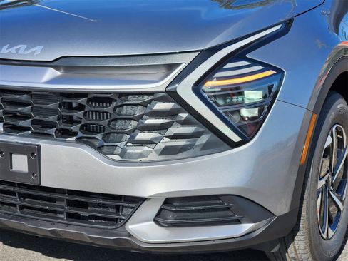 New 2025 Kia Sportage LX image 6