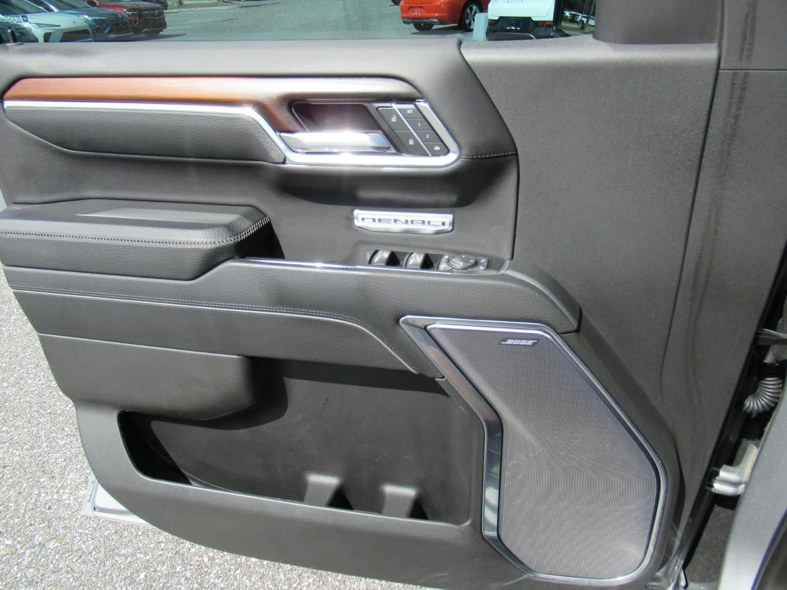 Used 2025 GMC Sierra 1500 Denali w/ Denali Reserve Package AWD/4WD image 26