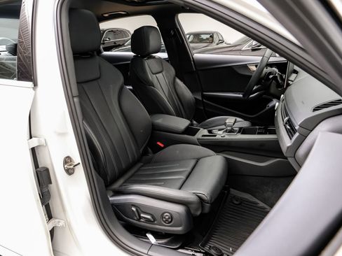 Used 2023 Audi A4 2.0T Premium w/ Convenience Package image 38