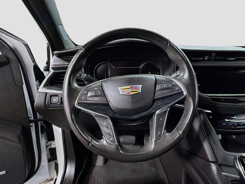 Used 2023 Cadillac XT5 Premium Luxury w/ LPO, Floor Liner Package AWD/4WD image 13