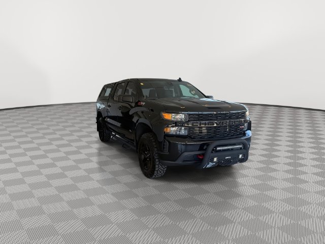 Used 2021 Chevrolet Silverado 1500 Custom Trail Boss w/ Midnight Edition AWD/4WD image 3