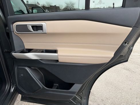 Used 2024 Ford Explorer XLT w/ Equipment Group 202A image 32