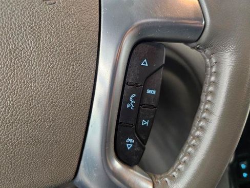 Used 2016 Chevrolet Traverse LT w/ Style and Technology Package FWD image 19