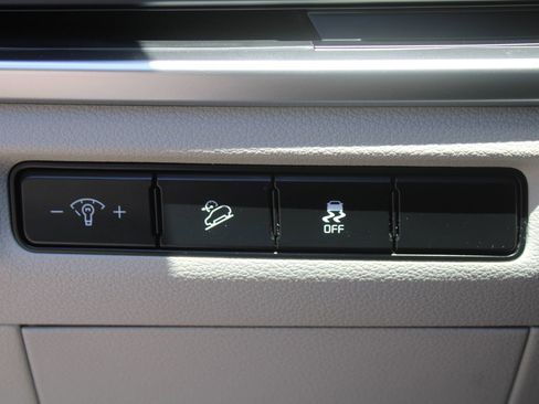 Certified 2024 Kia Telluride S w/ S Sunroof Package FWD image 25