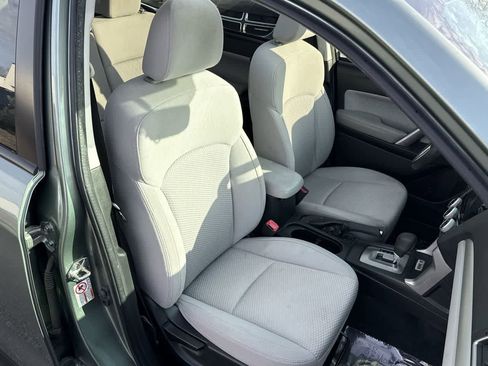 Used 2017 Subaru Forester 2.5i Premium image 20